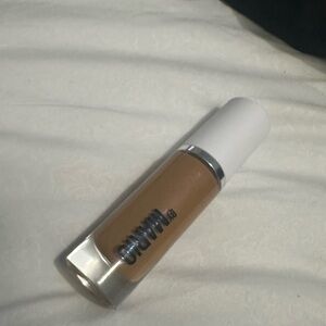 Makeup by Mario SurrealSkin Foundation in 18.5 N